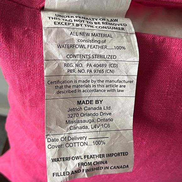 100% linen accent pillow, throw pillow, bright pink, 18 x 18 in, The Bay. - Picture 12 of 16